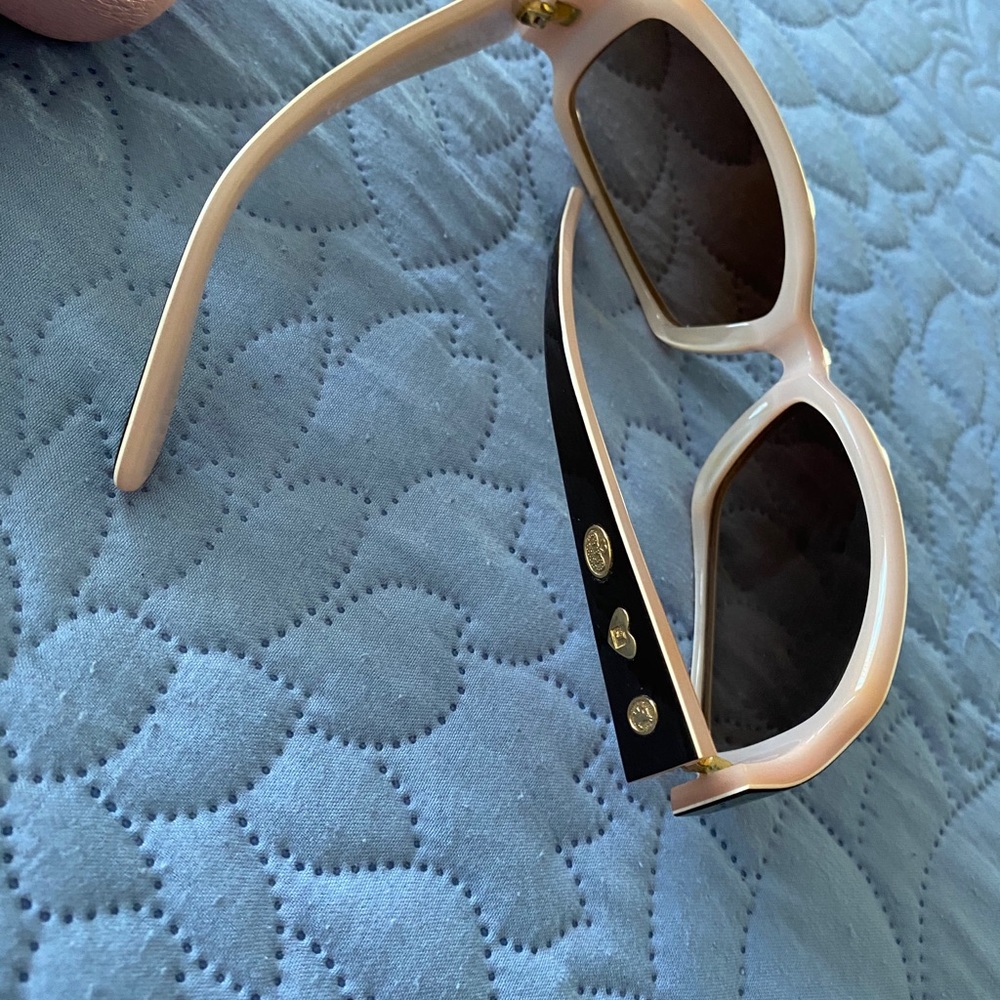 Juicy couture sun glasses - Picture 4 of 4